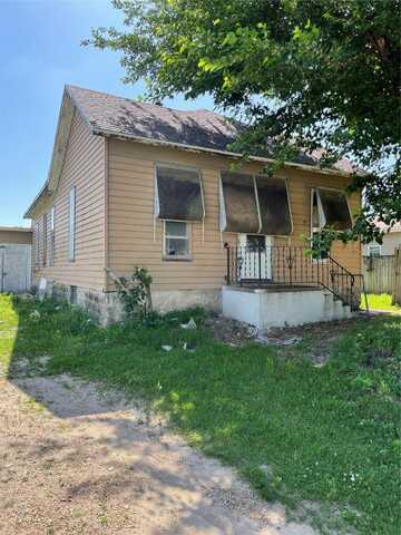 603 N 1st Avenue, Marshalltown, IA 50158