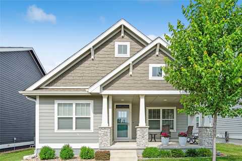523 S Bluestone Way, West Des Moines, IA 50266