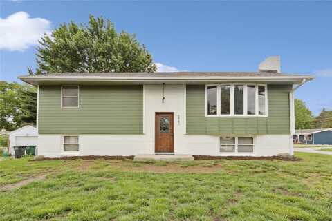 6843 NW 5th Street, Des Moines, IA 50313