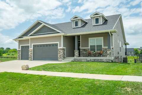 7700 NW 95th Court, Johnston, IA 50131