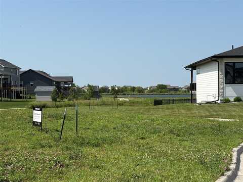 333 11th Street NW, Bondurant, IA 50035