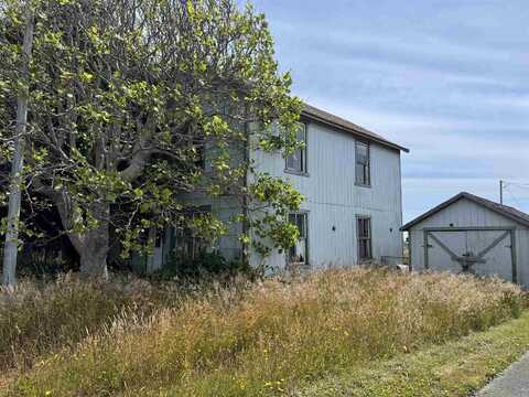 441 3rd st., Crescent City, CA 95531