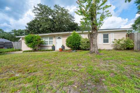 136 NW Robinwood Drive, Fort Walton Beach, FL 32548