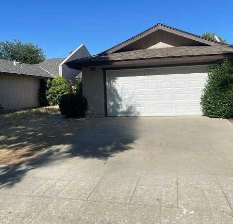 2012 Laureen Avenue N, Fresno, CA 93703