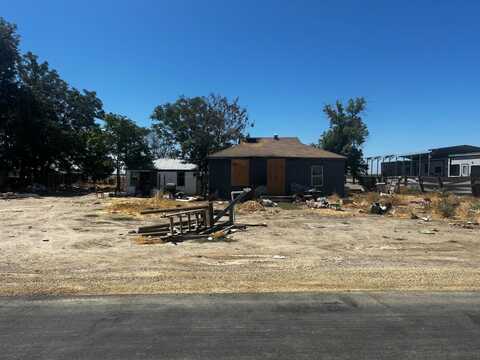 10717 California Avenue W, Fresno, CA 93706