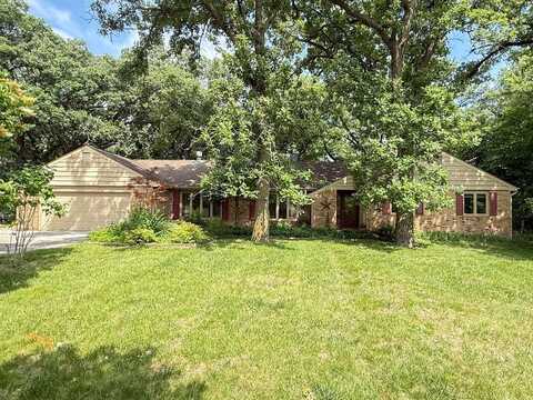 2001 Nicole Rd, Fort Dodge, IA 50501