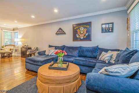 76 W Valley View Dr, Morristown, NJ 07960