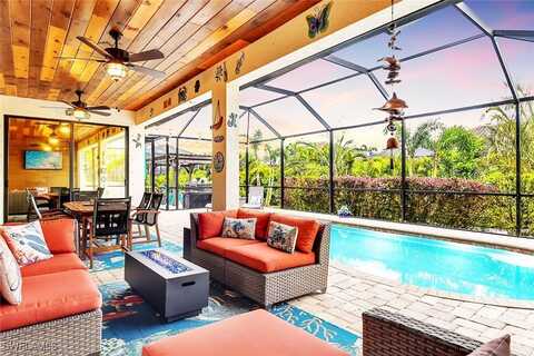 2728 Beach Parkway W, Cape Coral, FL 33914