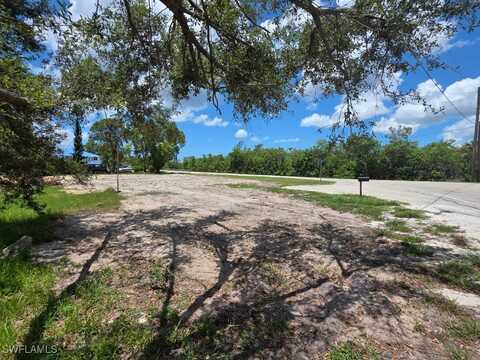 6477 Park Road, Fort Myers, FL 33908