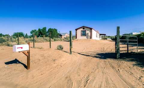 507 12th Avenue NW, Rio Rancho, NM 87144
