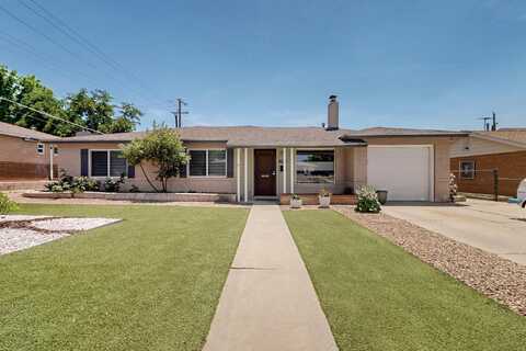 8206 MORROW Avenue NE, Albuquerque, NM 87110