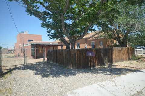 503 Aztec Road NW, Albuquerque, NM 87107