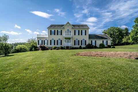 2178 CHURCHVILLE AVE, STAUNTON, VA 24401
