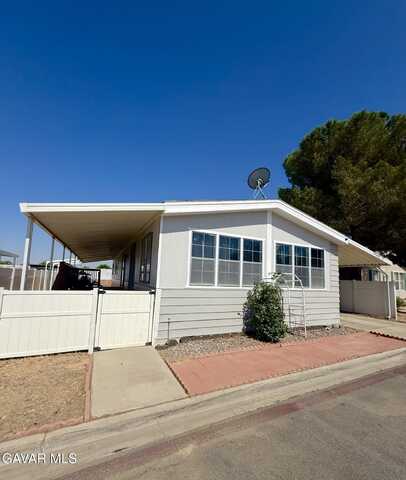 2330 E Avenue J8, Lancaster, CA 93535