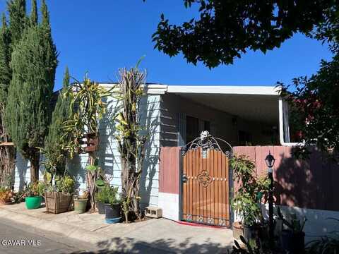 21001 Plummer Street, Chatsworth, CA 91311