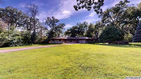 1074 190th St, ROCKFORD, IA 50468