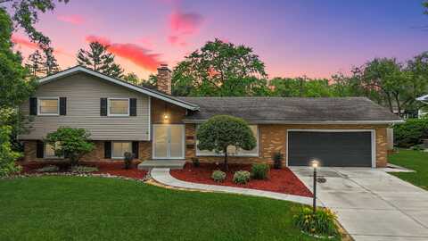 740 Pettibone Street, Crown Point, IN 46307