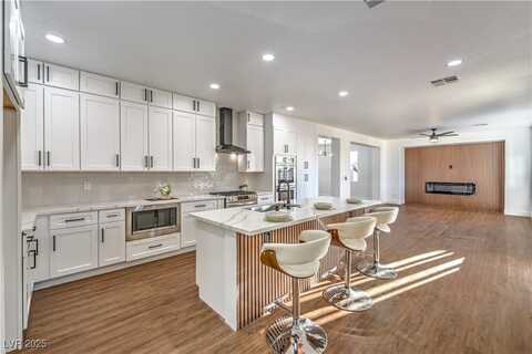 1136 Casady Hollow Avenue, Henderson, NV 89012