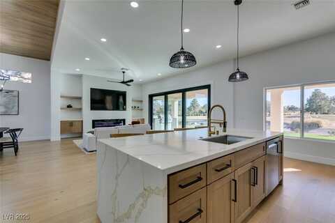 8713 Litchfield Avenue, Las Vegas, NV 89134