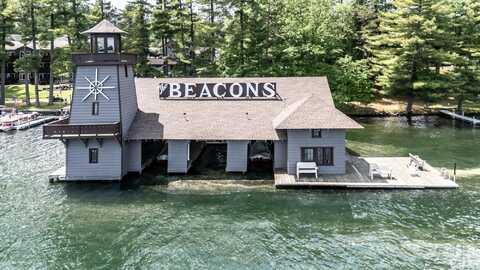 8250 NORTHERN RD, Minocqua, WI 54548