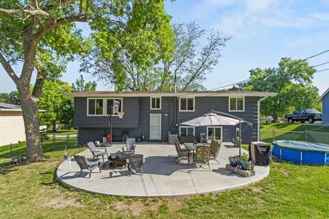 8127 Meredith Avenue, Omaha, NE 68134