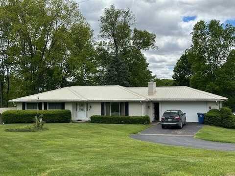 395 Hyannis Hills Drive, Tekonsha, MI 49092