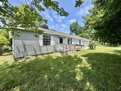 8484 Zosel Street, Onekama, MI 49675