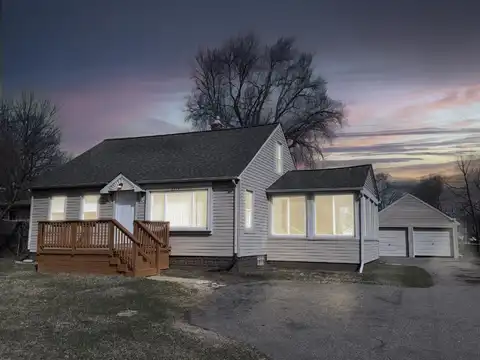 2712 Voorheis Road, Waterford, MI 48328