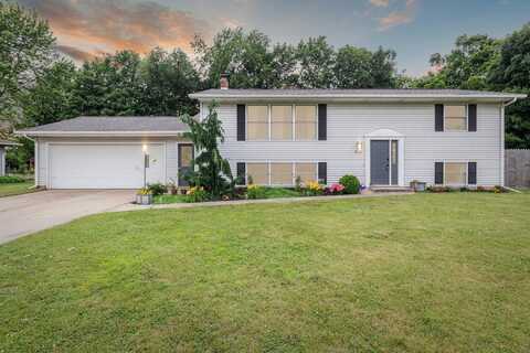910 Vicker Street, Vicksburg, MI 49097