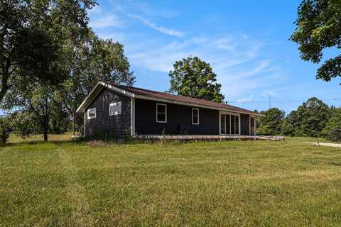 19665 13 Mile Road, Big Rapids, MI 49307
