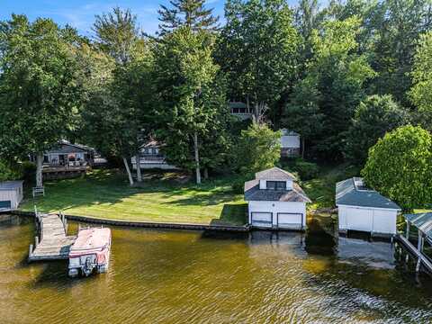 6418 Grand Avenue, Ludington, MI 49431