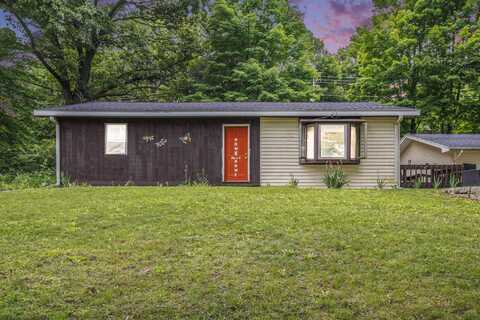 3996 Head Lake Road, Hastings, MI 49058