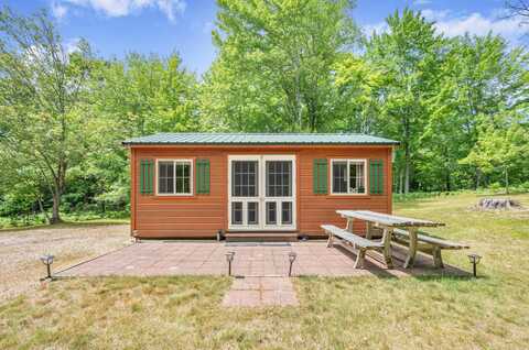 122 Canyon Rd, Leroy, MI 49655