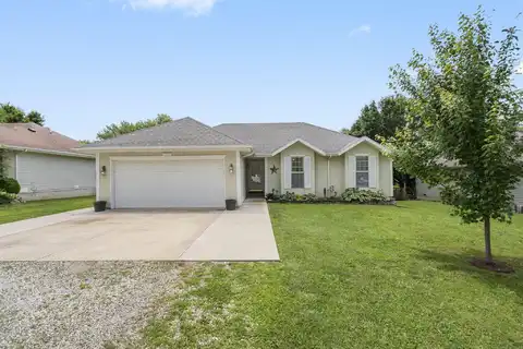 112 W Nixon Drive, Strafford, MO 65757