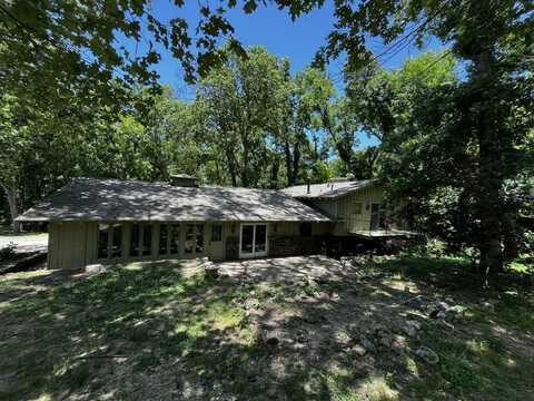 805 E 13th Street, Cassville, MO 65625