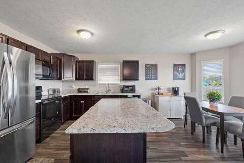 460 Hudson Avenue, Republic, MO 65738