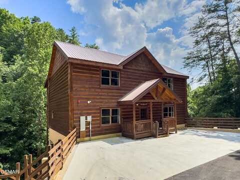 2765 Green Mountain Way, Sevierville, TN 37876