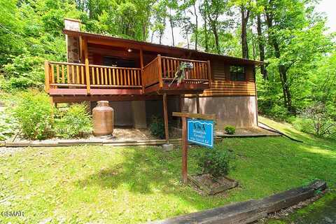 1734 Zurich Road, Gatlinburg, TN 37738