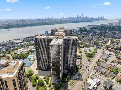 300 Winston Dr-C1822, Cliffside Park, NJ 07010