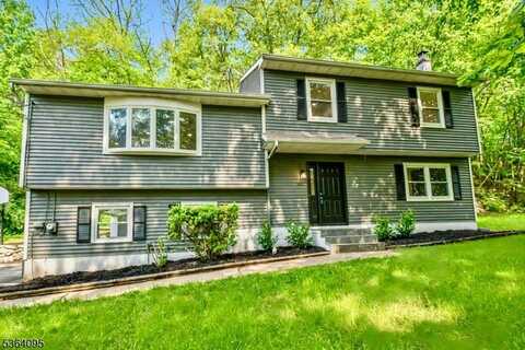 53 Cedar Ridge Dr, Vernon, NJ 07462