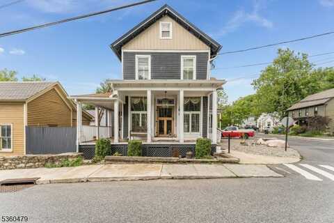 44 Main St, Califon, NJ 07830