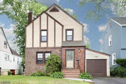 393 High St, Nutley, NJ 07110