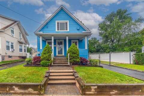 220 Victory St, Roselle, NJ 07203