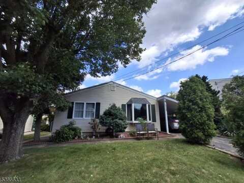 85 Pinetree Dr, Sayreville, NJ 08859