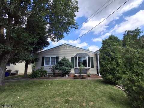 85 Pinetree Dr, Sayreville, NJ 08859