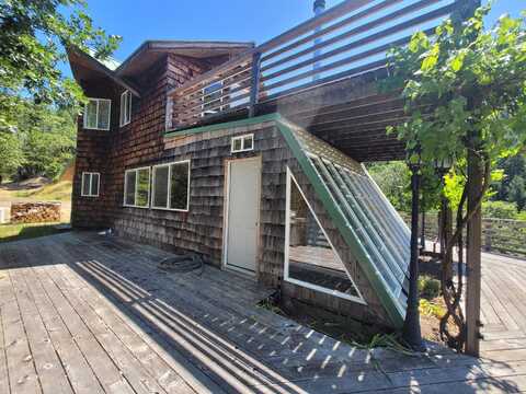 871 Van Duzen Road, Mad River, CA 95526