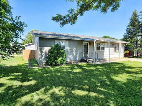 212 Castle Rock St, Quinter, KS 67752