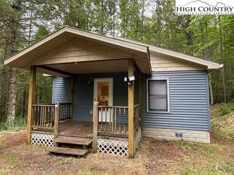 70 Maudes Lane, Piney Creek, NC 28663