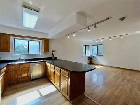 380 WHIMBREL LANE, Secaucus, NJ 07094