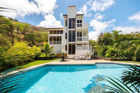 7421 Mokuhano Place, Honolulu, HI 96825